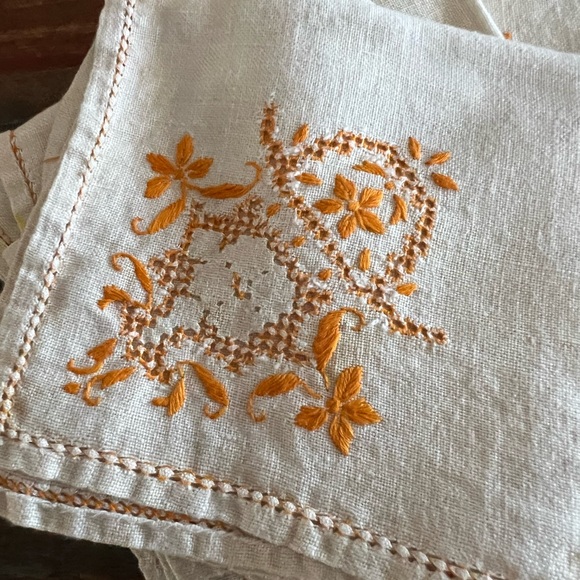 Vintage linen napkins - Picture 1 of 3